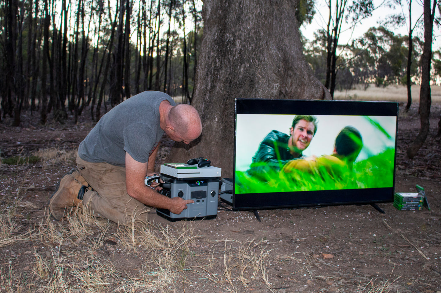 Minotaur – Hand-held Lithium Solar Generator